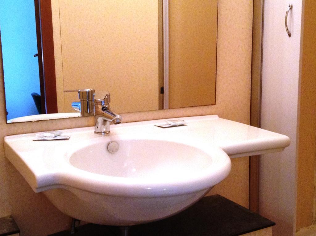 Hotel Bernheof Genova Rom bilde