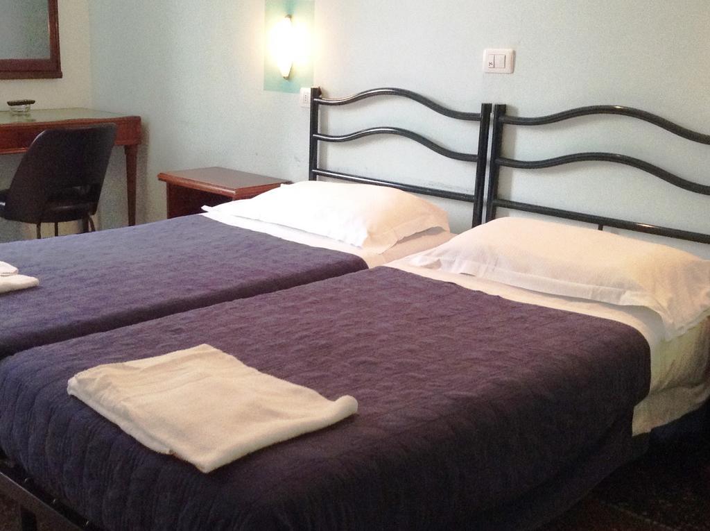 Hotel Bernheof Genova Rom bilde