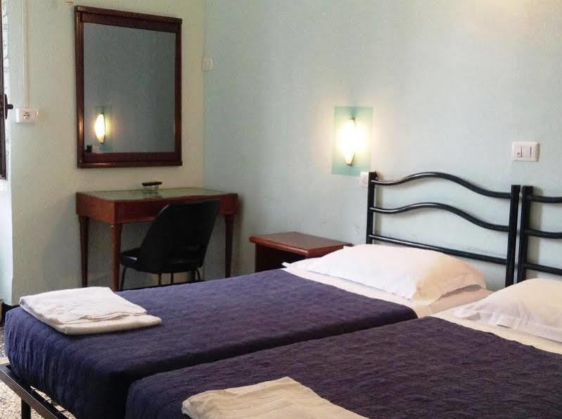 Hotel Bernheof Genova Eksteriør bilde